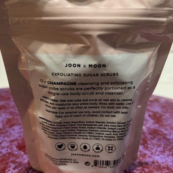 Exfoliating sugar scrub - Picture 2 of 2